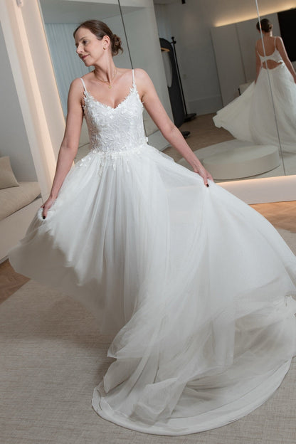 A-Line Lace and Tulle Wedding Dress with High Slit