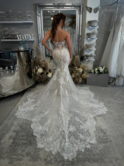 Strapless Mermaid Lace Wedding Dress with Chapel Train