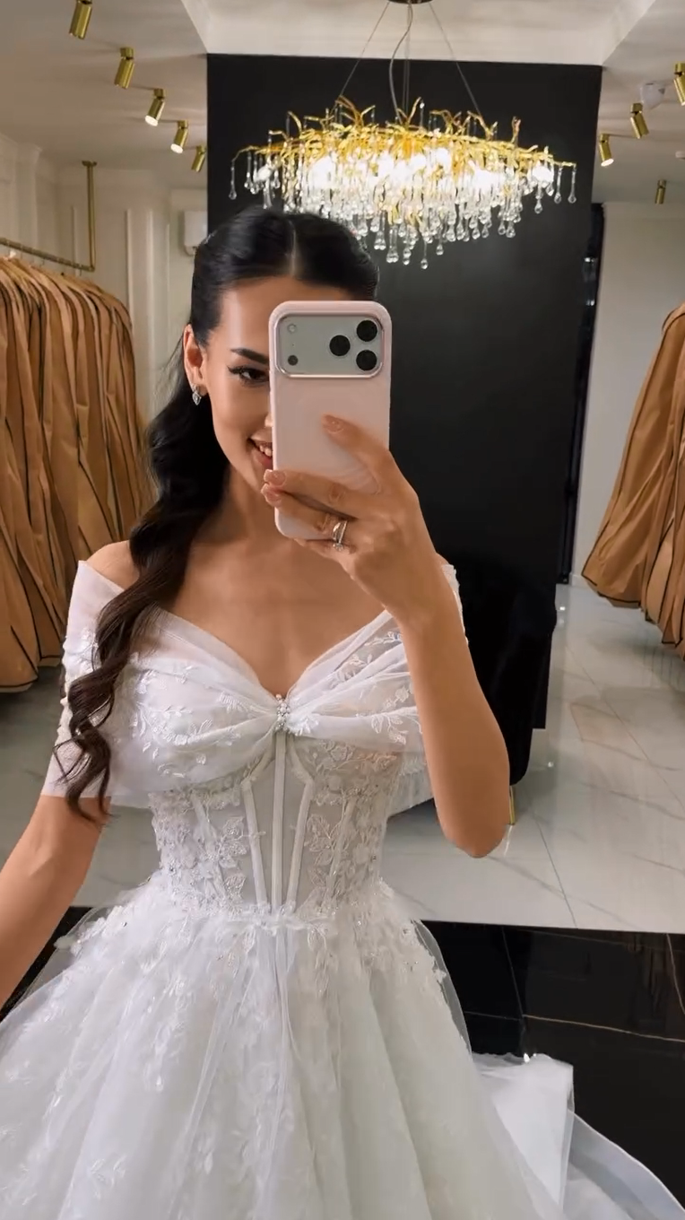 Corset Tulle Ball Gown Wedding Dress
