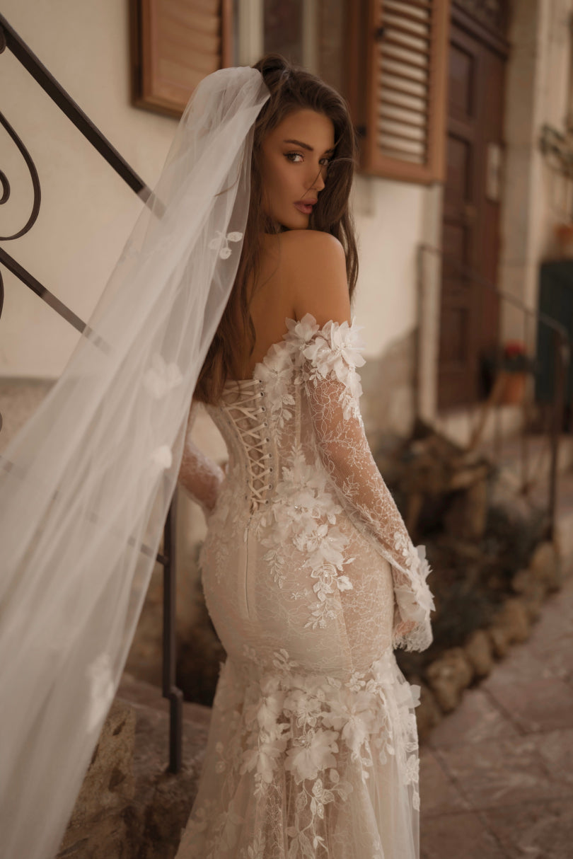 Romantic Off-the-Shoulder Lace Mermaid Bridal Gown