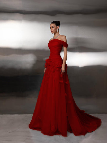 Tulle Off-The-Shoulder Strapless Sleeveless Long Prom Dress With Pleated And Flower Appliqués