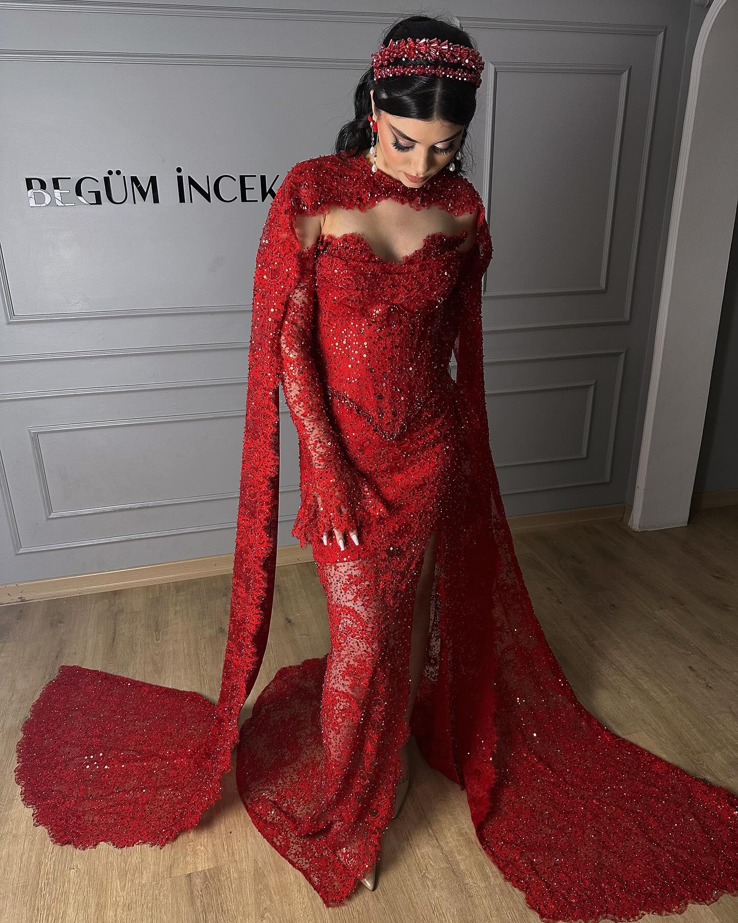 Elegant Lace Shawl Floor-Length Detachable Long Sleeve Mermaid Prom Dress