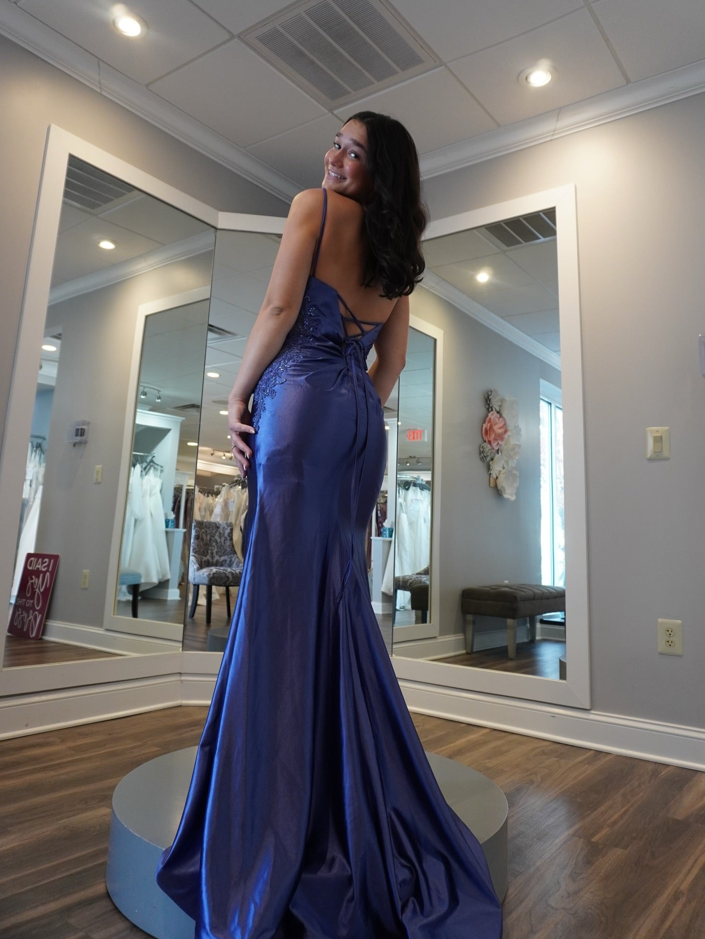 Spaghetti Straps Baxkless Applique Sleeveless Mermaid Side Slit Prom Dress