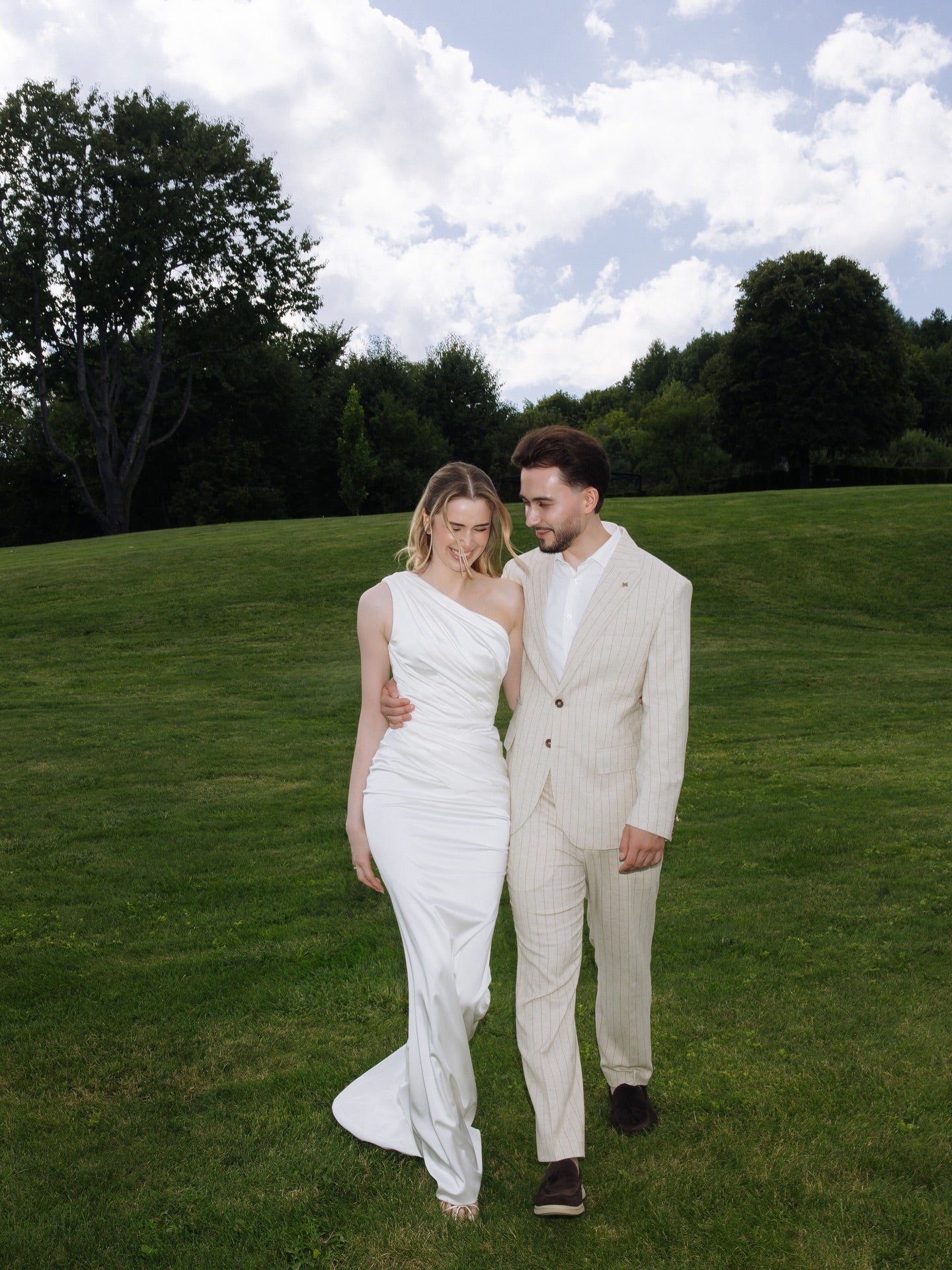 One Shoulder Sleeveless Mermaid Floor-Length Wedding Dress
