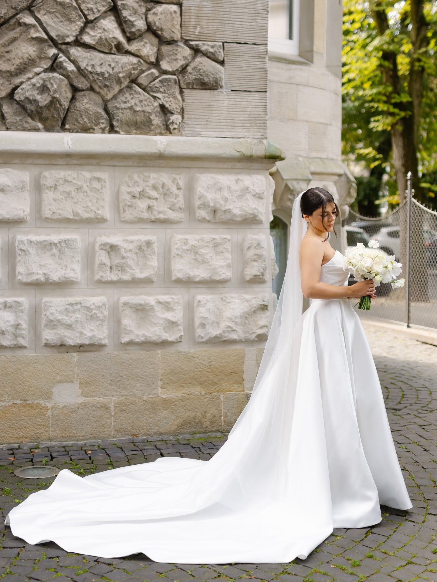Sweetheart Sleeveless A-Line Side Slit Floor-Length Wedding Dress
