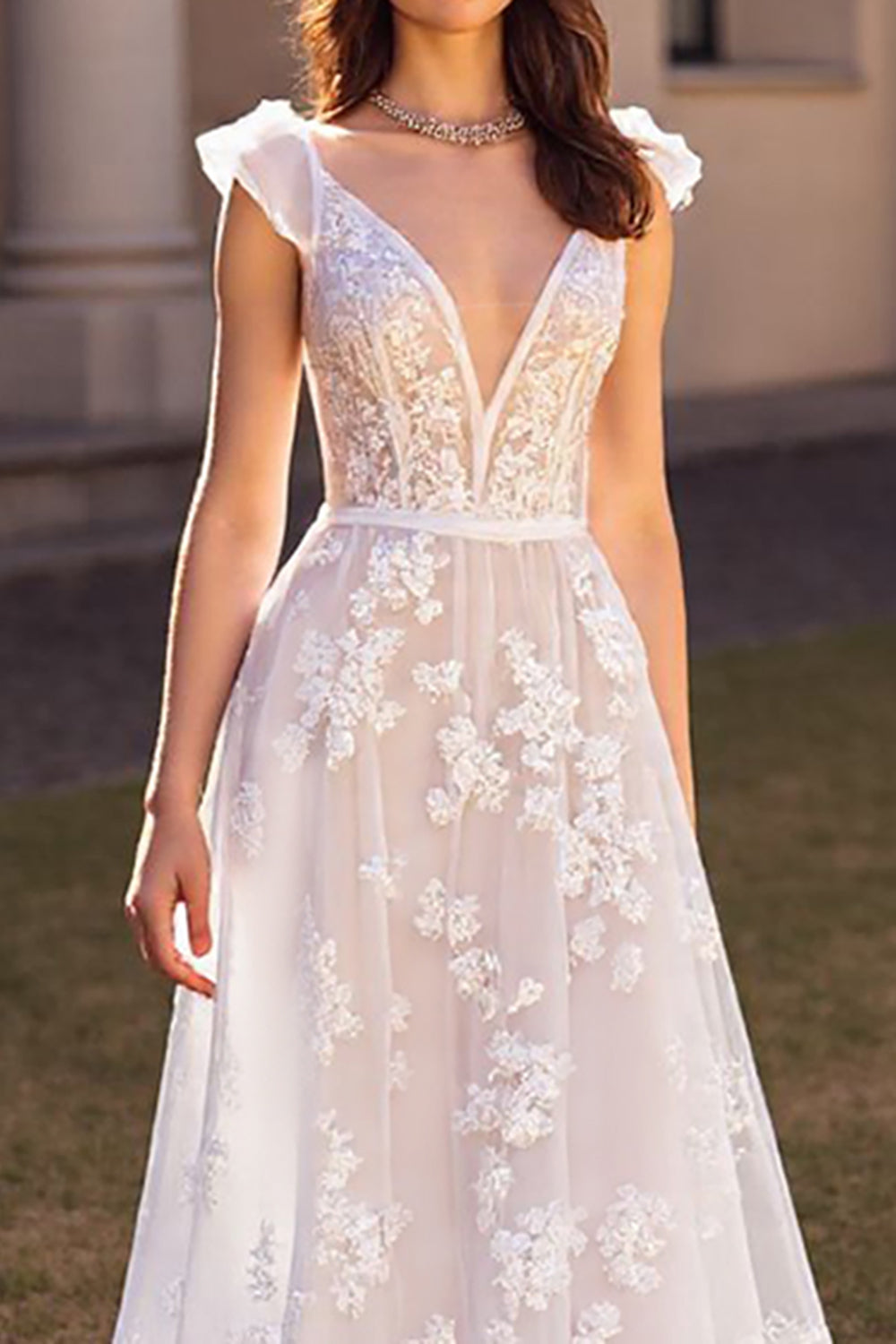 Cap Sleeves V-Neck A-Line Wedding Dresses Open Back With Lace Appliques