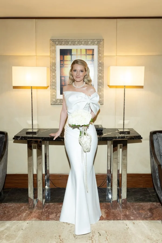 Elegant White Satin Strapless Single Sleeve Long Mermaid Prom Dress With Bow