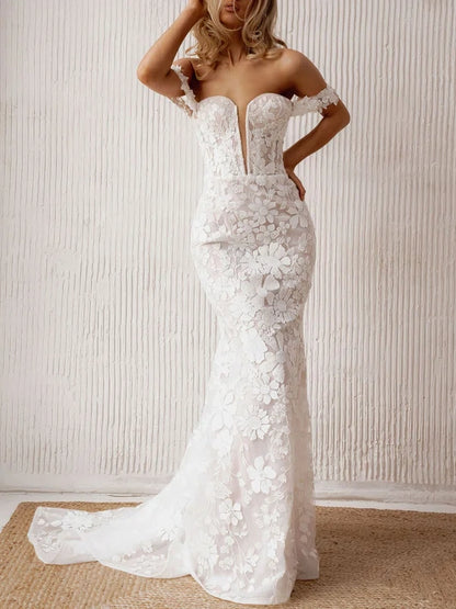 Off-the-Shoulder Strapless Court Train Lace Wedding Dresses