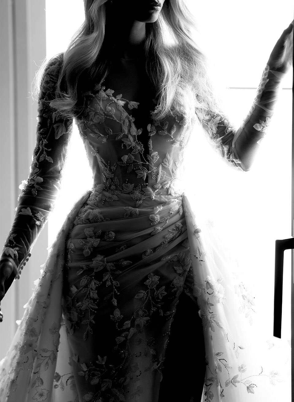 Elegant Lace Long Sleeve Wedding Dress Slit