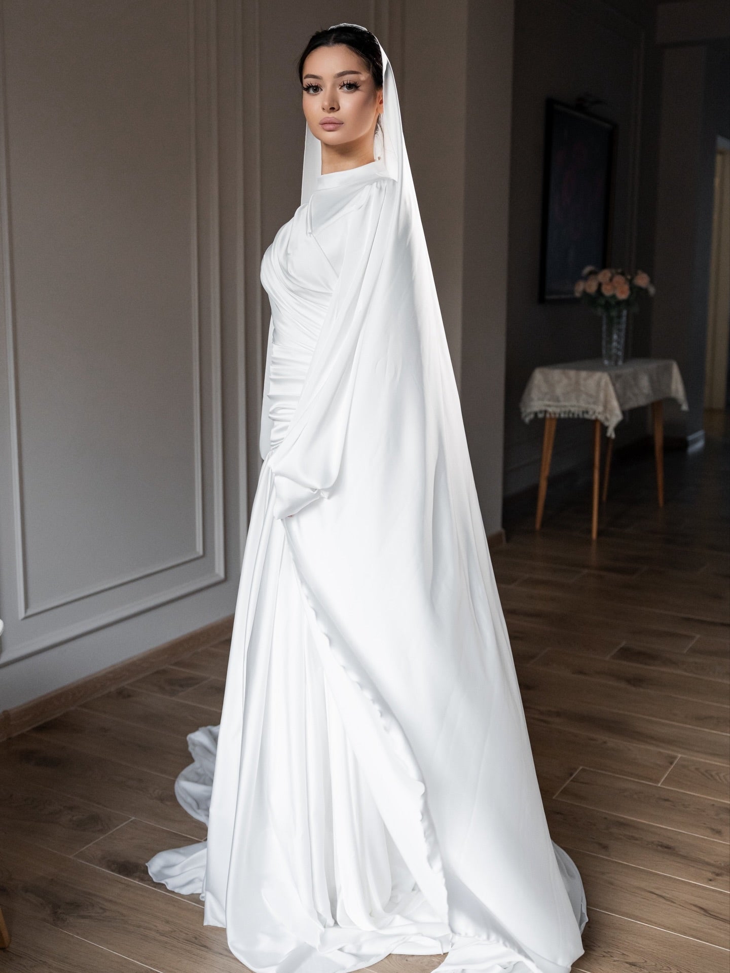 Elegant Long Sleeve Mermaid Floor-Length Wedding Dress