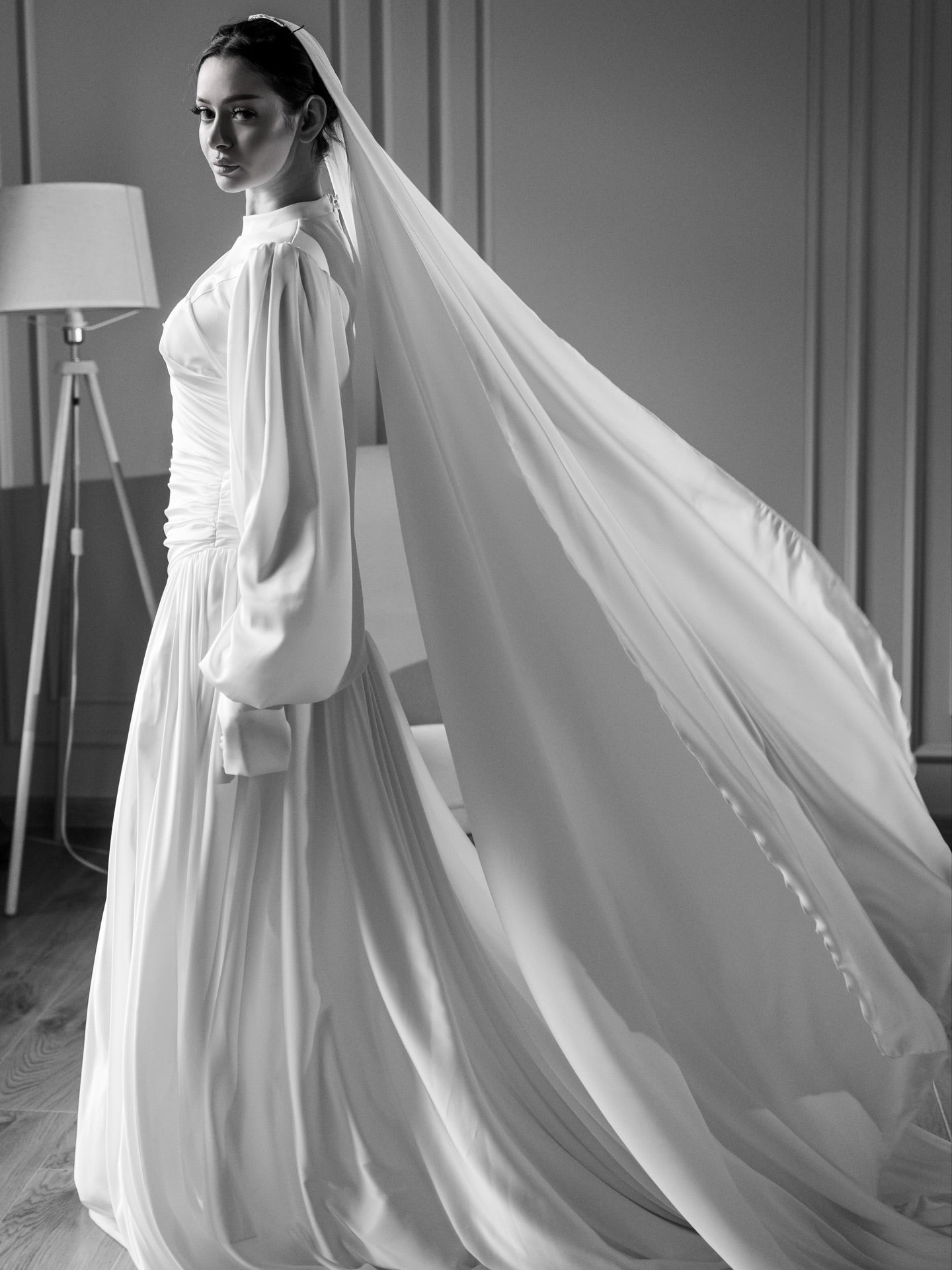 Elegant Long Sleeve Mermaid Floor-Length Wedding Dress