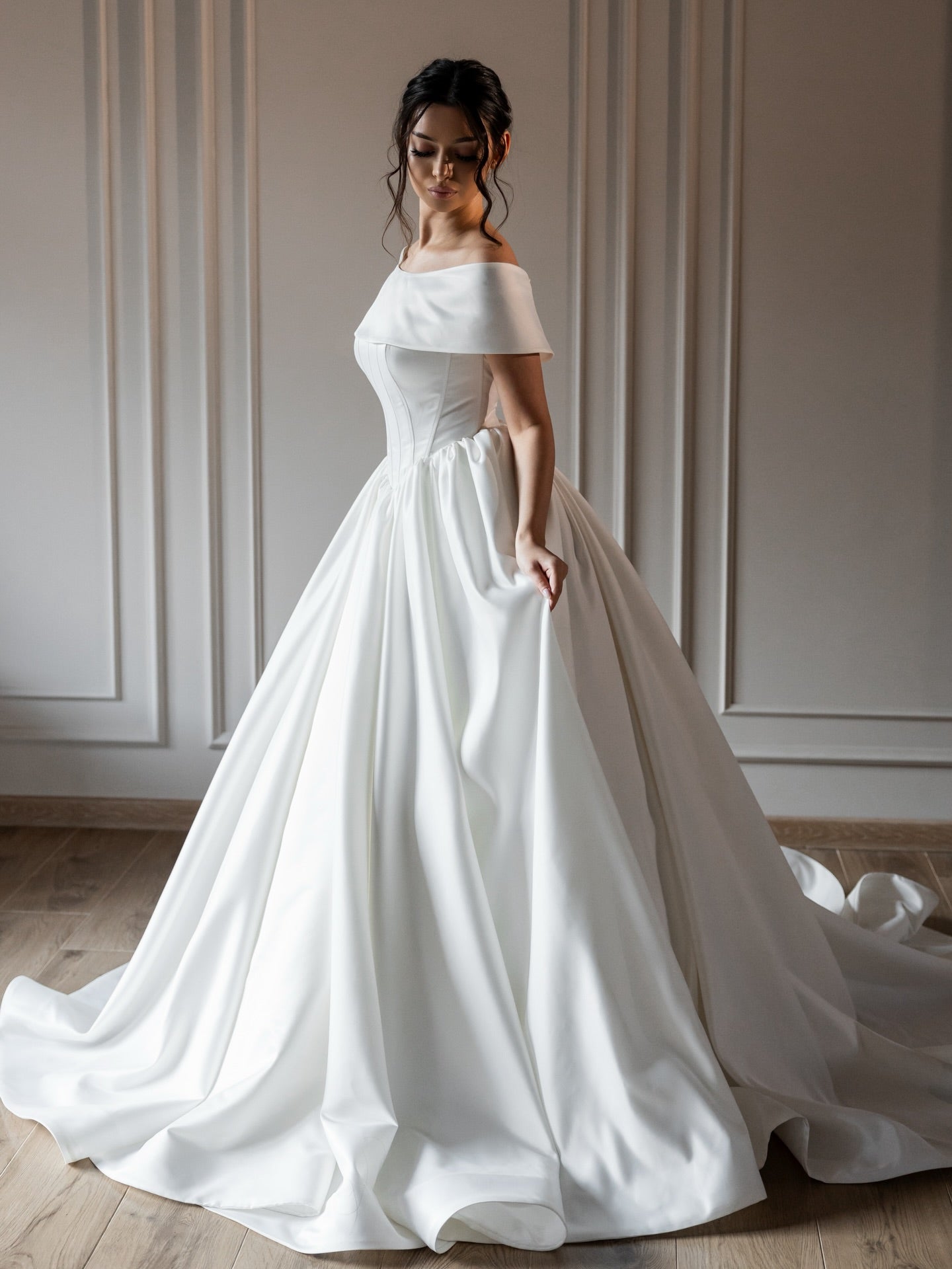 Off the Shoulder Sleeveless A-Line Floor-Length Wedding Dress