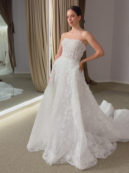 Strapless Lace Applique Sleeveless A-Line Wedding Dress